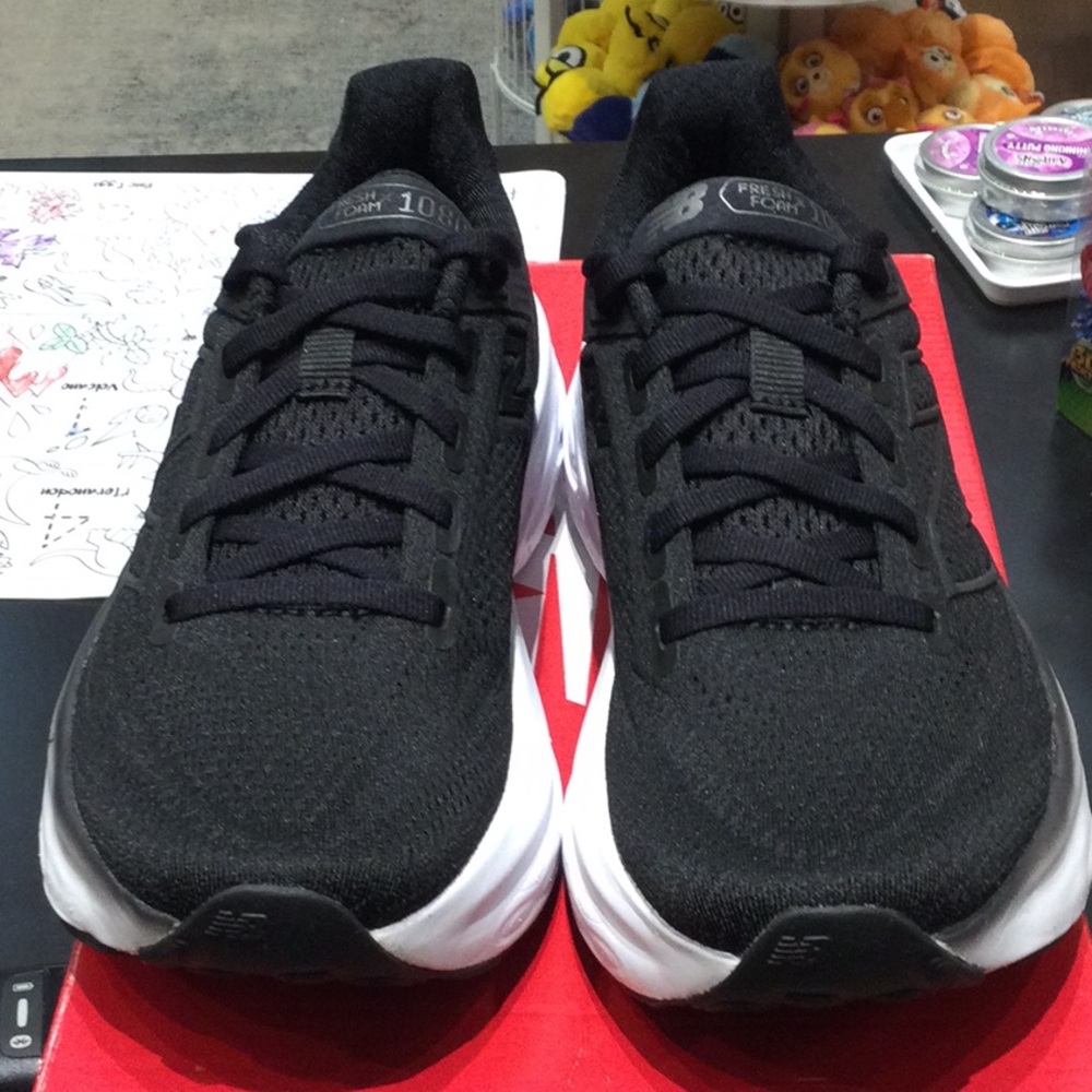 New Balance Fresh Foam 1080 Black/White MEDIUMS